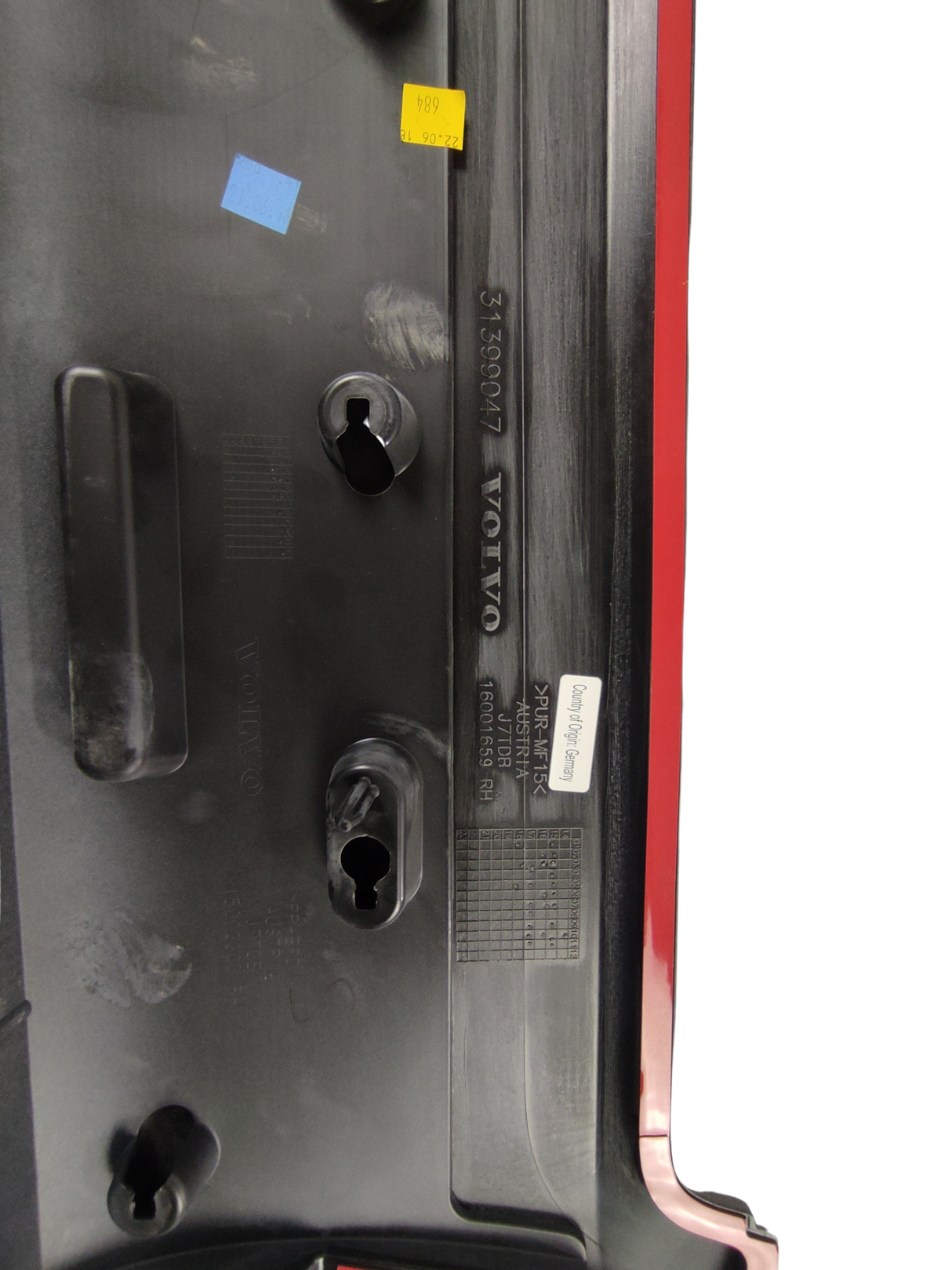 VOLVO RIGHT SIDE MOLDING 31439092