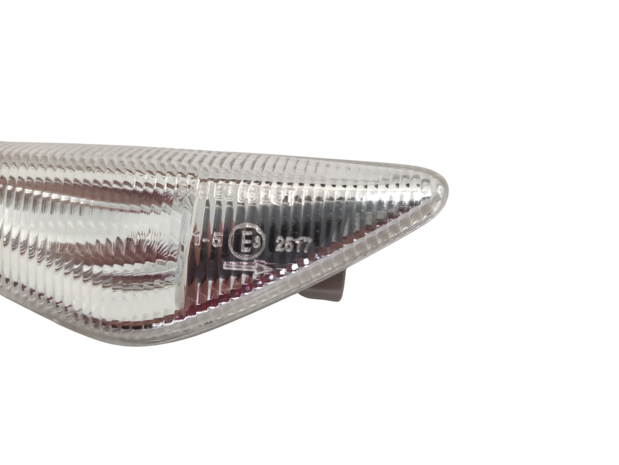BMW X3-X5-X6 Original Right Side Light 63137171008