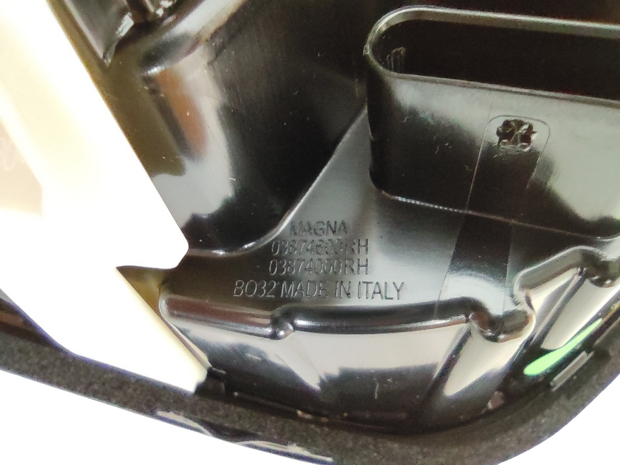 MASERATI GHIBLI M157R Original Innenrücklicht Schwarz DX 06701596970