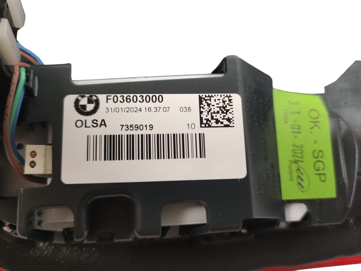BMW 1er Original Rückleuchte Innenposition/Nebelschlussleuchte LED Links 63217359019