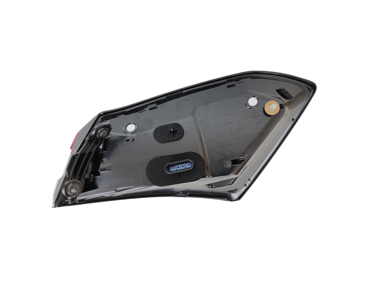 Original MASERATI GHIBLI M157R 6701546090 Externes Rücklicht links